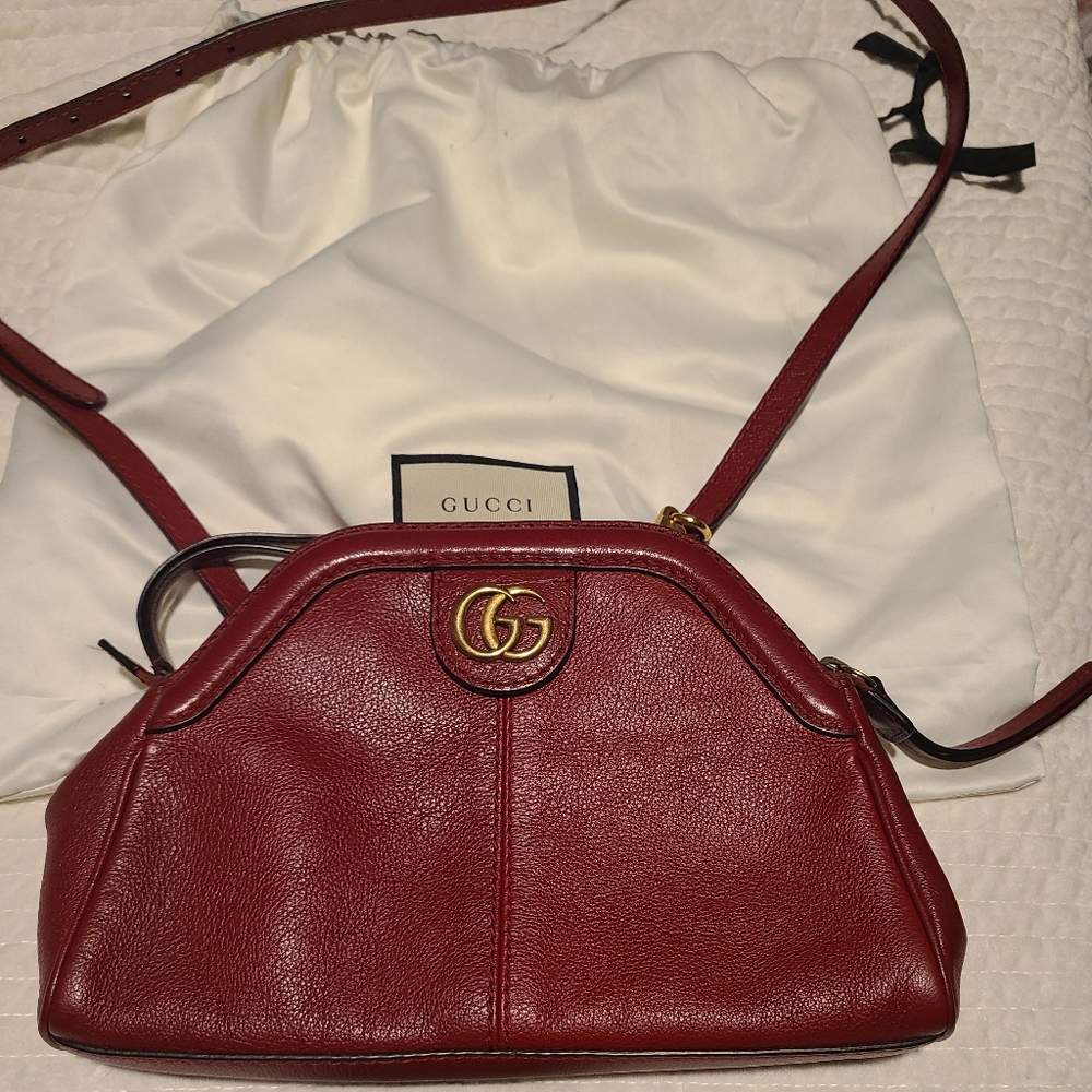 Authentic Medium Red Leather Gucci - Picture 2 of 14